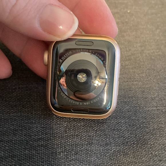 Apple Watch - Picture 2 of 4
